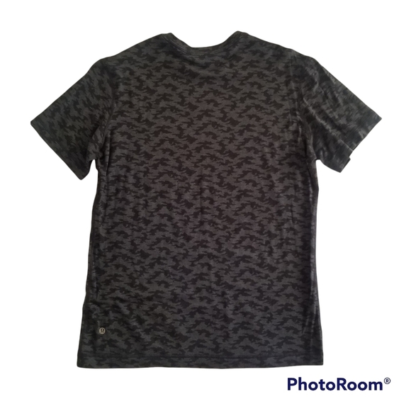 LULULEMON 5 Year Basic Short Sleeve T-shirt Camo Black Gray - Picture 2 of 9